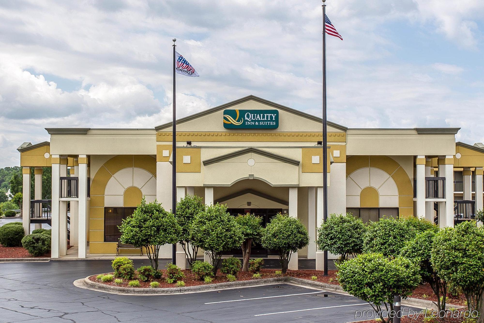 Quality Inn & Suites Mooresville-Lake Norman Exterior photo